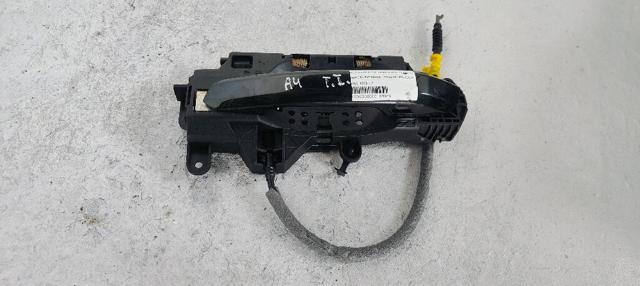 Pałąk zewnętrznej klamki drzwi przednich lewej 8W01837811A VAG