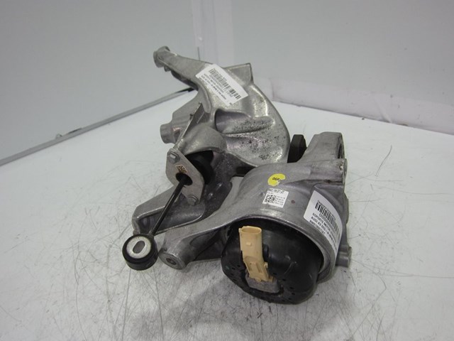 Poduszka (podpora) silnika lewa 8W0199371AT VAG