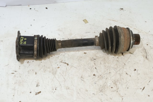 Półoś napędowa przednia 8W0407271F VAG
