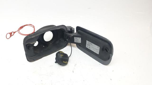 Klapka wlewu paliwa Audi A4 8W2, 8WC