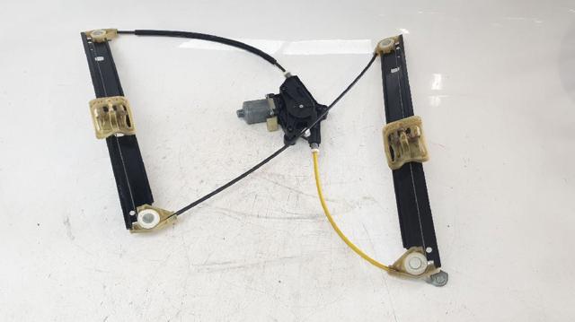Mechanizm podnoszenia szyby drzwi przednich prawych 8W0837462 VAG