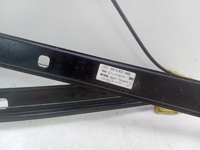 Mechanizm podnoszenia szyby drzwi przednich prawych 8W0837462 VAG