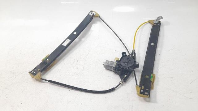 Mechanizm podnoszenia szyby drzwi przednich prawych 8W0837462 VAG