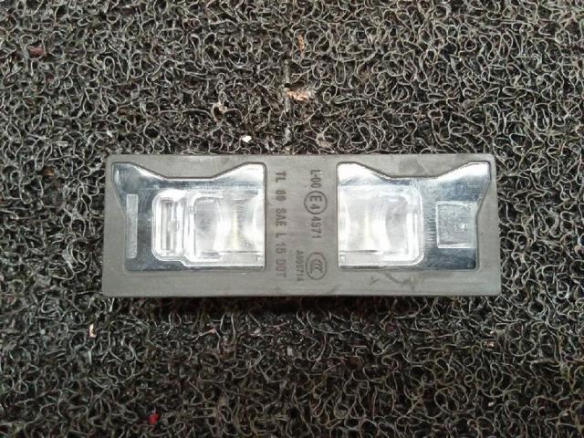 Lampa oświetlenia tylnej tablicy rejestracyjnej 8W6943021 VAG