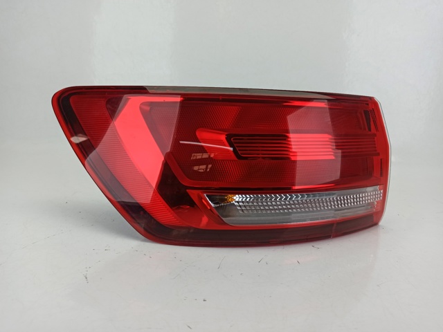 Lampa zespolona tylna lewa zewnętrzna 8W9945069 VAG/Audi