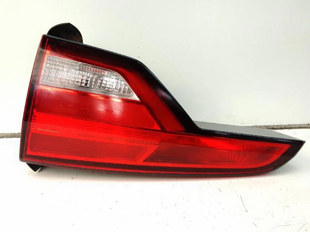 Lampa zespolona tylna prawa wewnętrzna 8W9945076 VAG/Audi