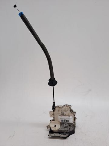 Zamek drzwi tylnych lewych 8X0839015 VAG