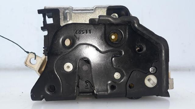 Zamek drzwi tylnych lewych 8X0839015 VAG