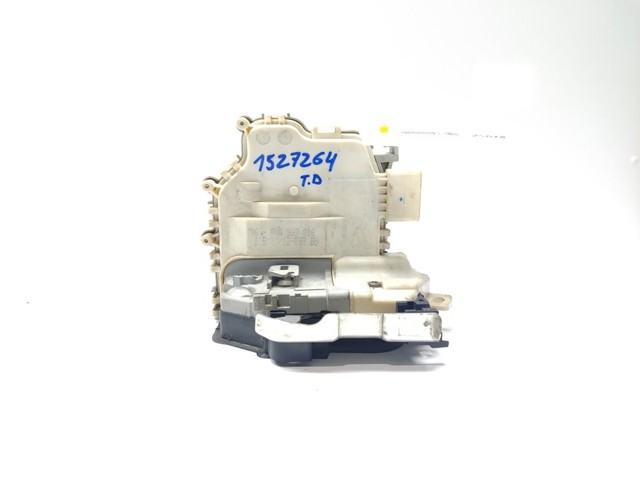 Zamek drzwi tylnych prawych 8X0839016 VAG