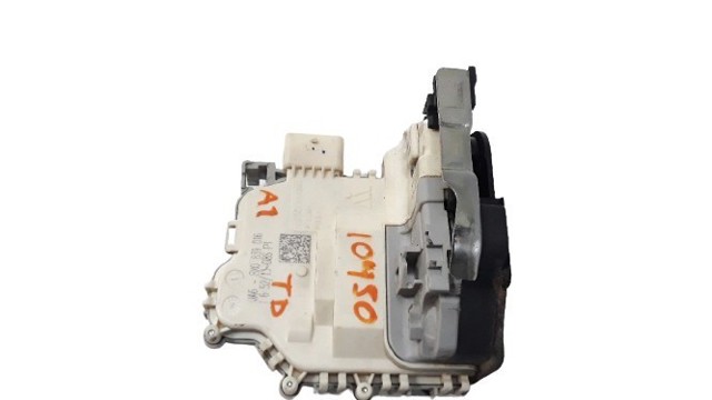 Zamek drzwi tylnych prawych 8X0839016C VAG