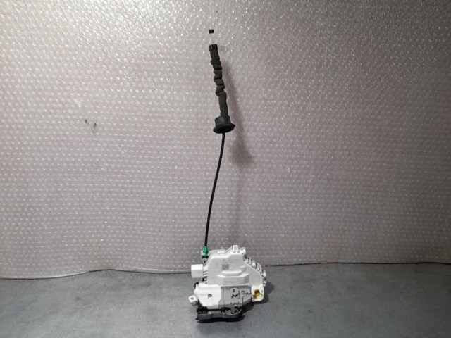 Zamek drzwi przednich lewych 8X1837015 VAG