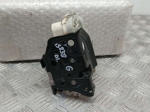 Zamek drzwi przednich lewych 8X1837015 VAG