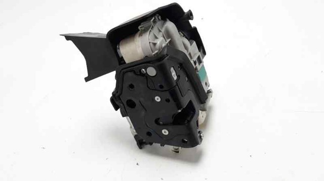 Zamek drzwi przednich lewych 8X1837015A VAG
