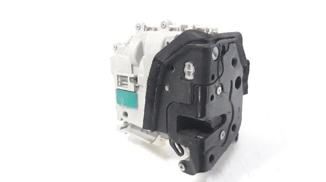 Zamek drzwi przednich prawych 8X1837016C VAG