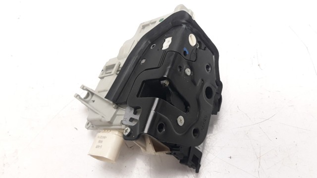 Zamek drzwi przednich prawych 8X1837016C VAG