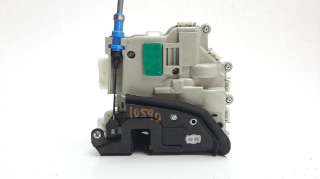 Zamek drzwi przednich prawych 8X1837016C VAG