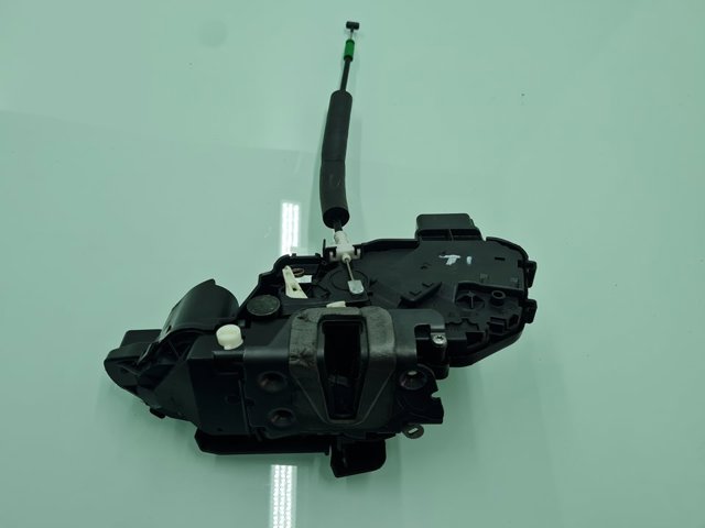 Zamek drzwi tylnych lewych 8X2A26413AC LAND ROVER