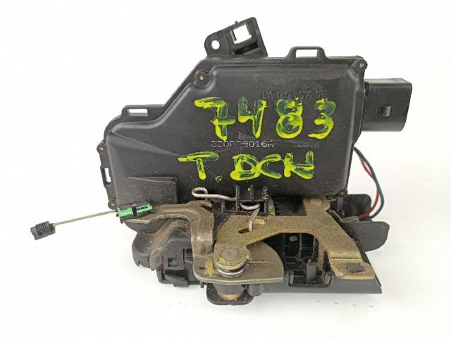Zamek drzwi tylnych prawych 8Z0839016A VAG