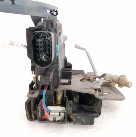 Zamek drzwi przednich lewych Audi A2 8Z0