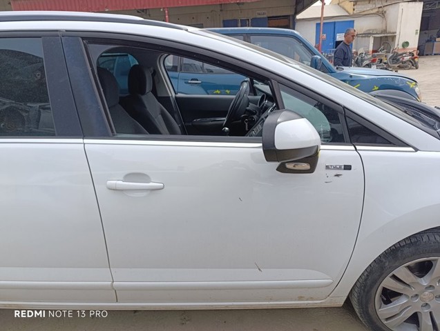 Drzwi przednie prawe 9004AV PEUGEOT