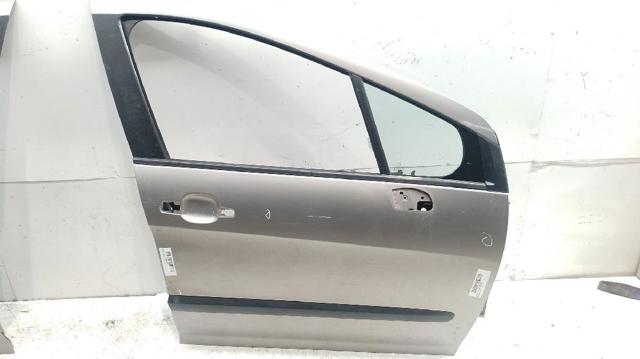Drzwi przednie prawe 9004CC PEUGEOT