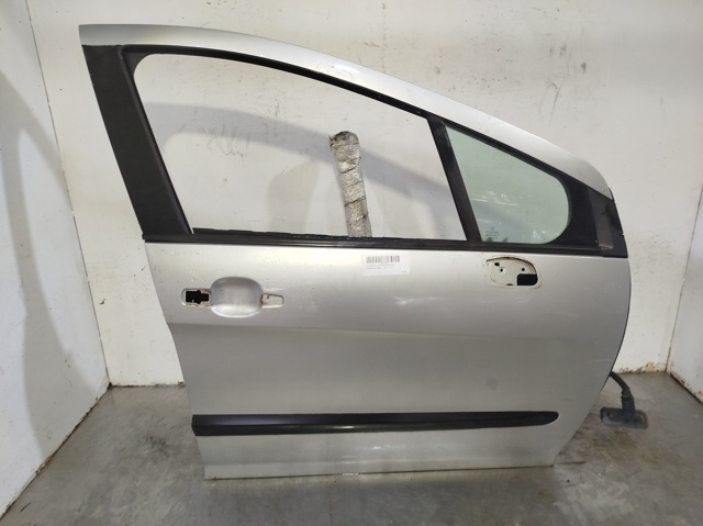 Drzwi przednie prawe 9004CC PEUGEOT
