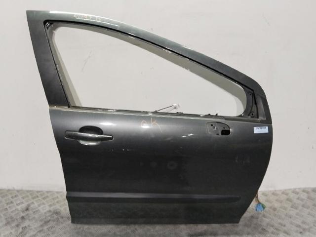 Drzwi przednie prawe 9004CC PEUGEOT