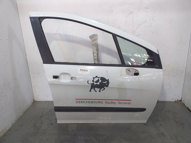Drzwi przednie prawe 9004CC PEUGEOT