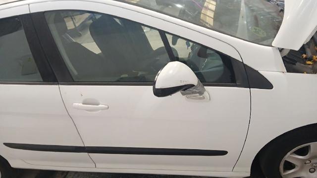 Drzwi przednie prawe 9004CC PEUGEOT
