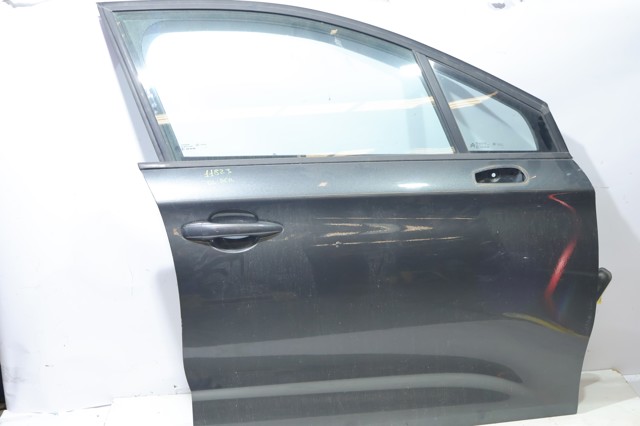 Drzwi przednie prawe 9004CY PEUGEOT