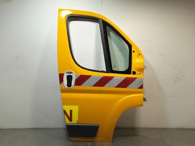 Drzwi przednie prawe 9004EC PEUGEOT