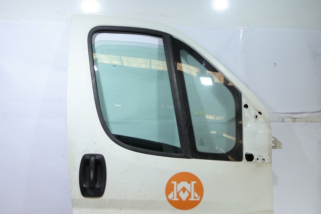 Drzwi przednie prawe 9004EC PEUGEOT