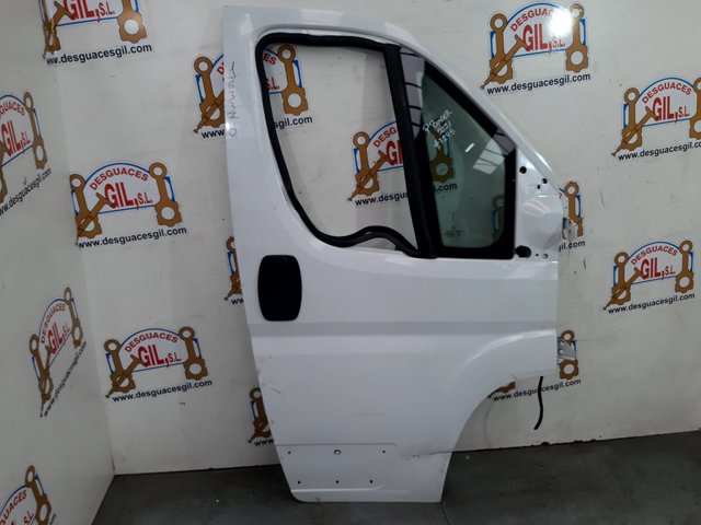 Drzwi przednie prawe 9004EC PEUGEOT