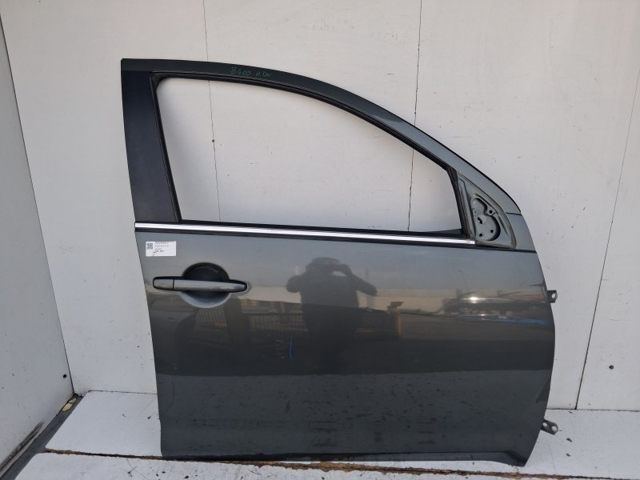 Drzwi przednie prawe 9004EG PEUGEOT