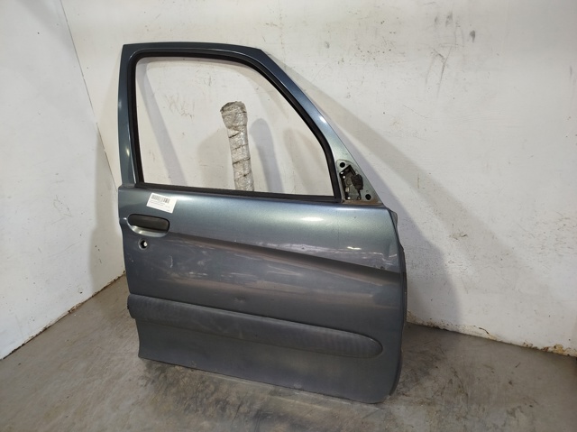 Drzwi przednie prawe 9004L5 PEUGEOT