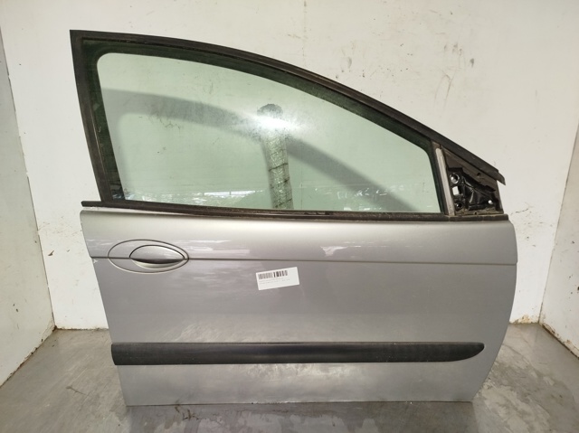 Drzwi przednie prawe 9004P0 PEUGEOT