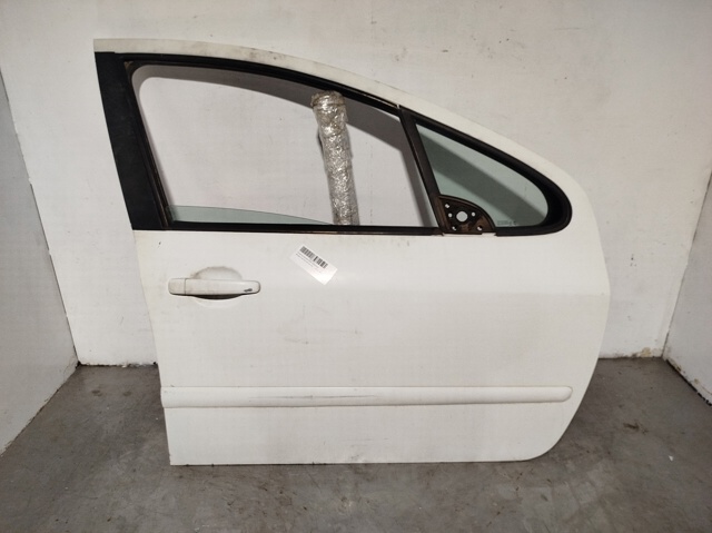 Drzwi przednie prawe 9004S7 PEUGEOT