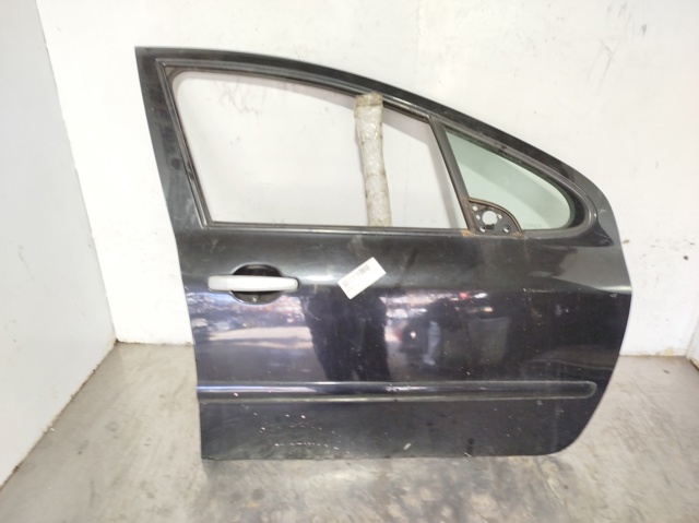 Drzwi przednie prawe 9004S7 PEUGEOT