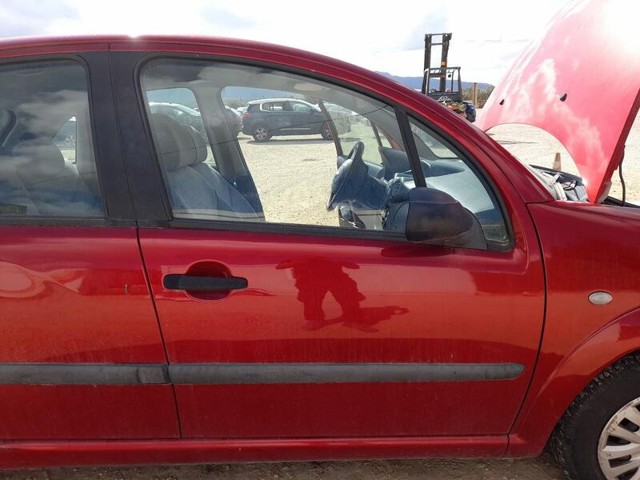 Drzwi przednie prawe 9004V1 PEUGEOT