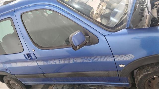 Drzwi przednie prawe 9004W2 PEUGEOT