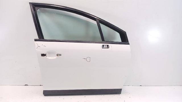 Drzwi przednie prawe 9004W4 PEUGEOT