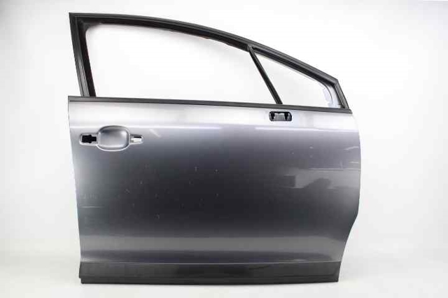 Drzwi przednie prawe 9004W4 PEUGEOT