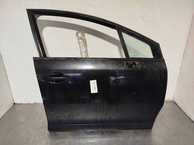 Drzwi przednie prawe 9004W4 PEUGEOT