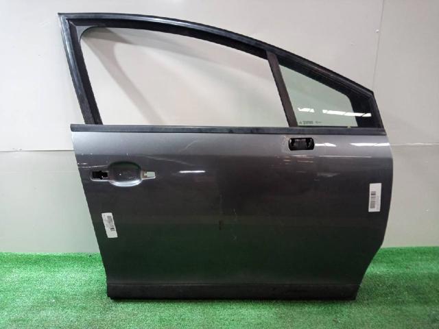 Drzwi przednie prawe 9004W4 PEUGEOT