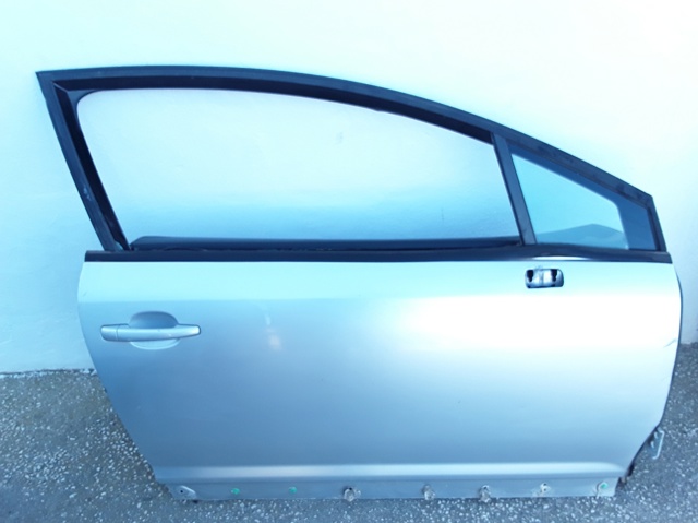 Drzwi przednie prawe 9004W4 PEUGEOT