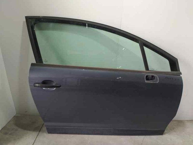 Drzwi przednie prawe 9004W5 PEUGEOT