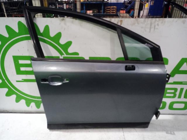 Drzwi przednie prawe 9004W5 PEUGEOT