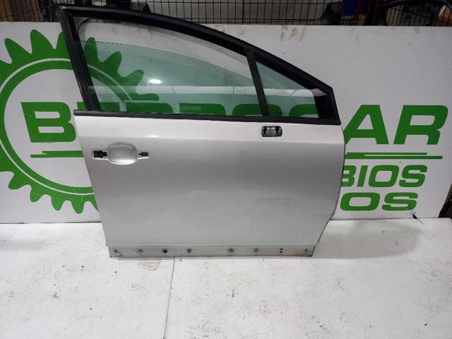 Drzwi przednie prawe 9004W5 PEUGEOT