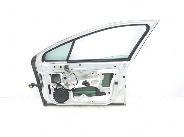 Drzwi przednie prawe Peugeot 407 6E