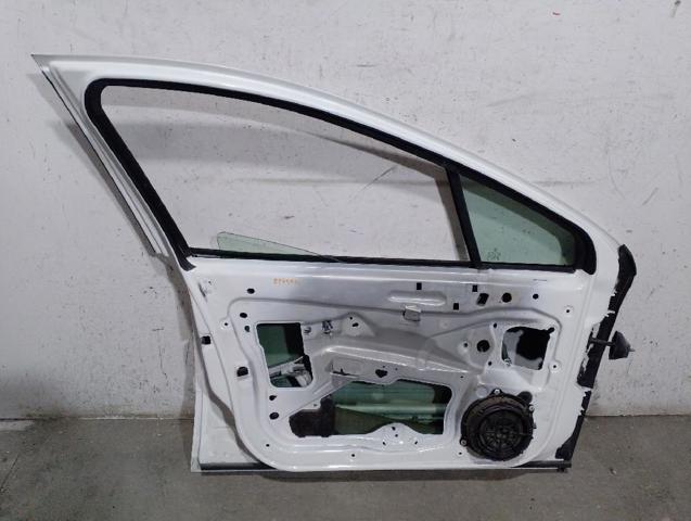 Drzwi przednie prawe Peugeot 407 6E